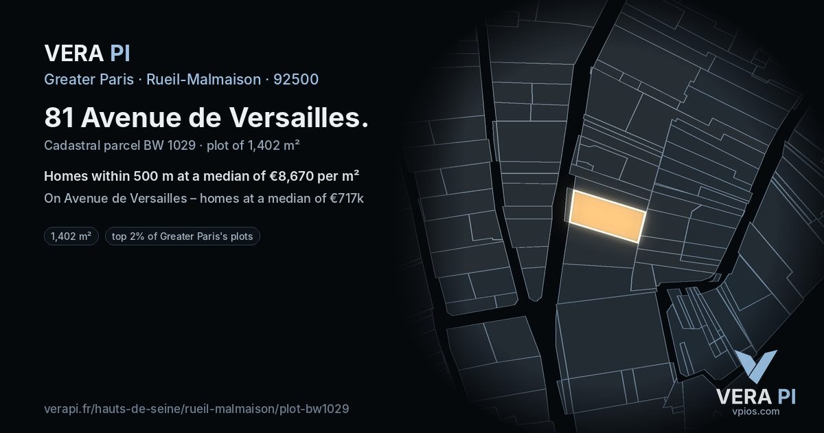 81 Avenue de Versailles, Rueil-Malmaison at night – the plot lit, the parcels around coloured by the prices near them