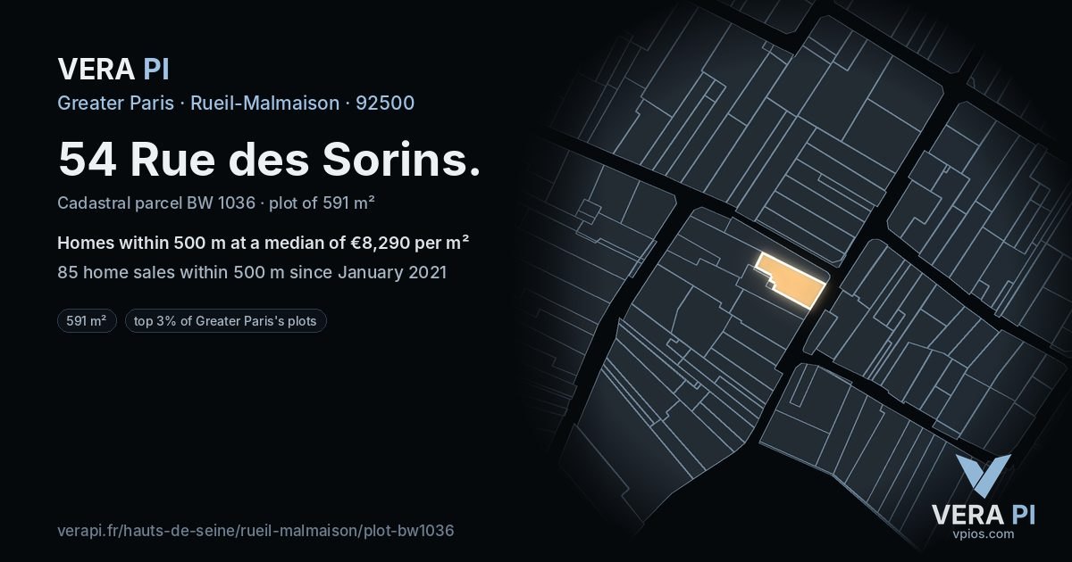 54 Rue des Sorins, Rueil-Malmaison at night – the plot lit, the parcels around coloured by the prices near them