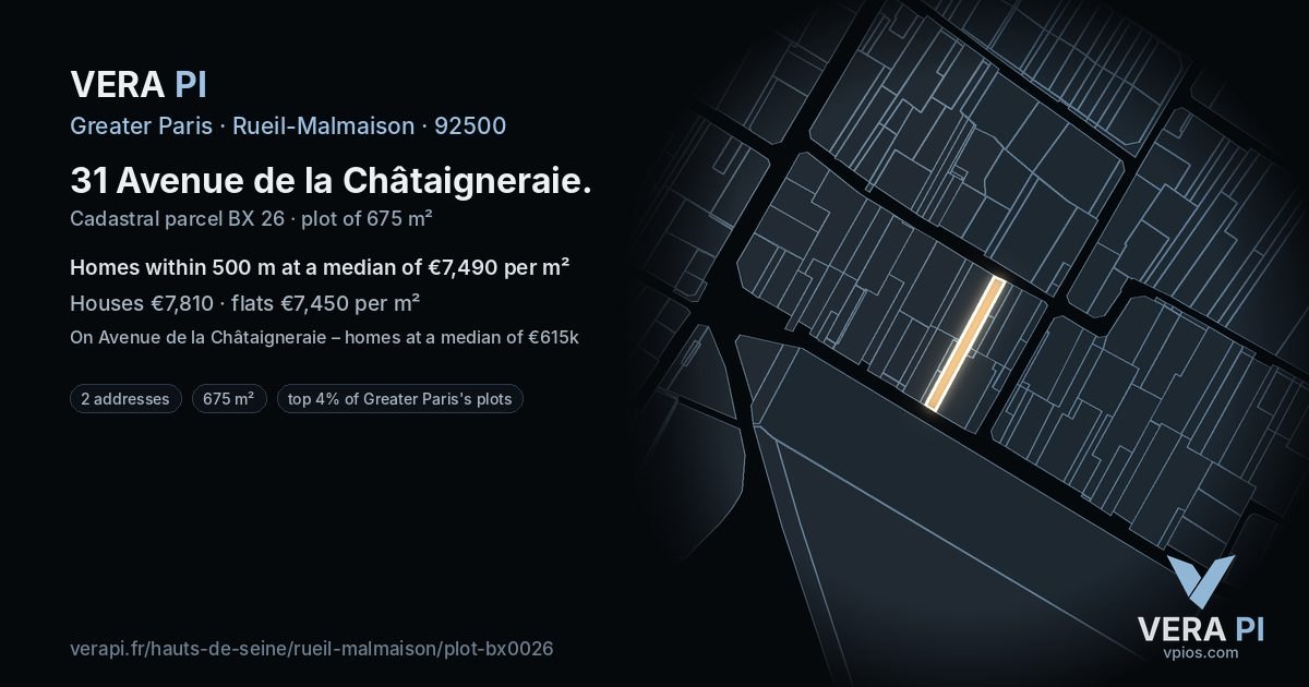 31 Avenue de la Châtaigneraie, Rueil-Malmaison at night – the plot lit, the parcels around coloured by the prices near them