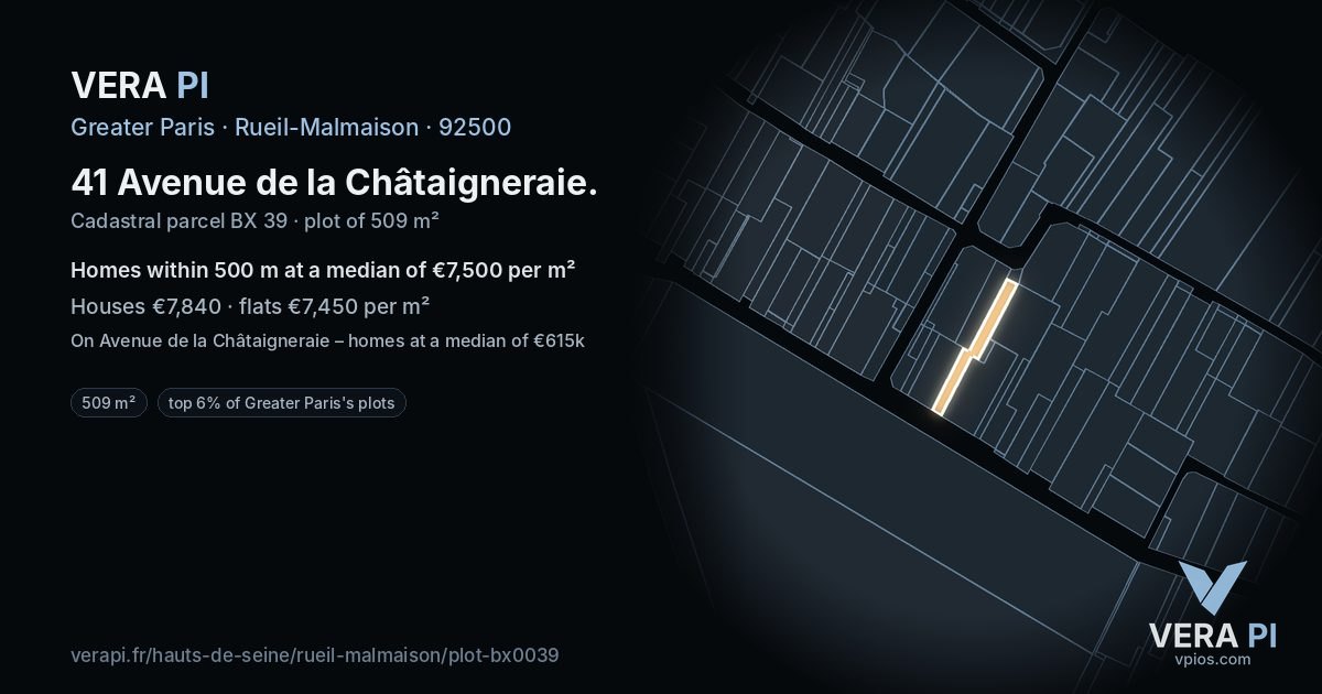 41 Avenue de la Châtaigneraie, Rueil-Malmaison at night – the plot lit, the parcels around coloured by the prices near them