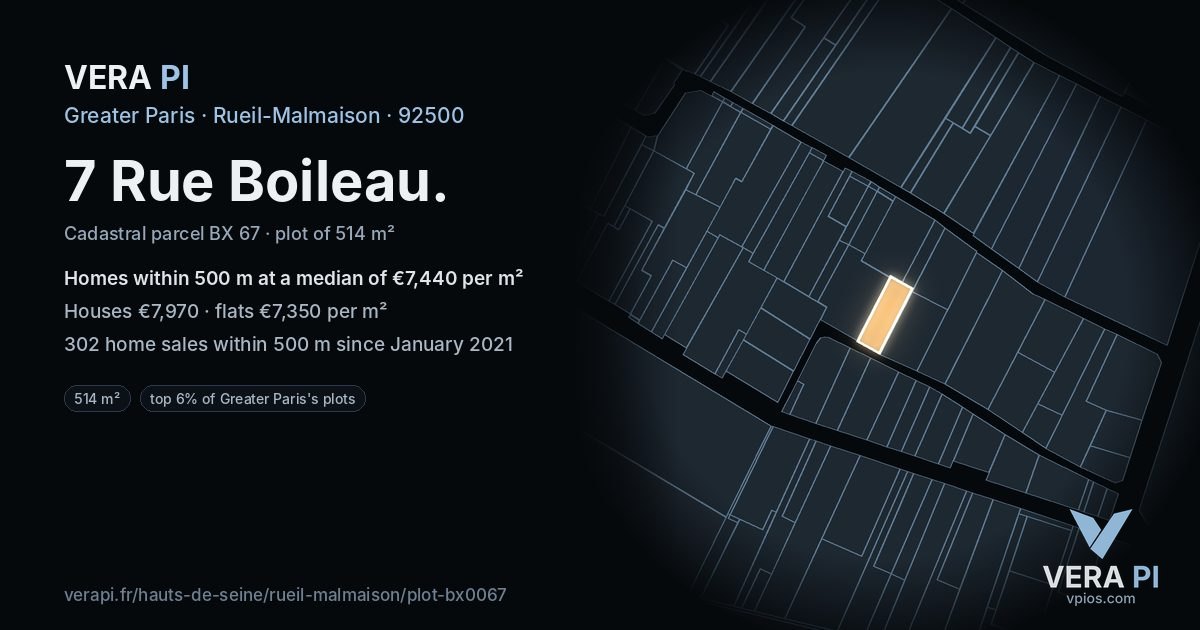 7 Rue Boileau, Rueil-Malmaison at night – the plot lit, the parcels around coloured by the prices near them