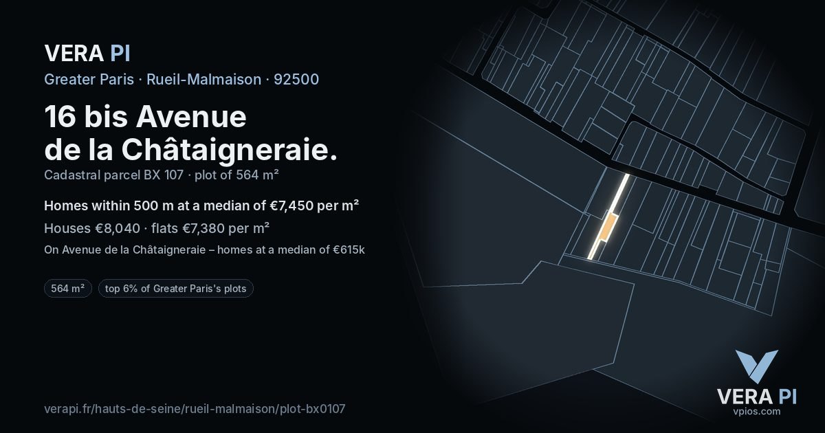 16 bis Avenue de la Châtaigneraie, Rueil-Malmaison at night – the plot lit, the parcels around coloured by the prices near them