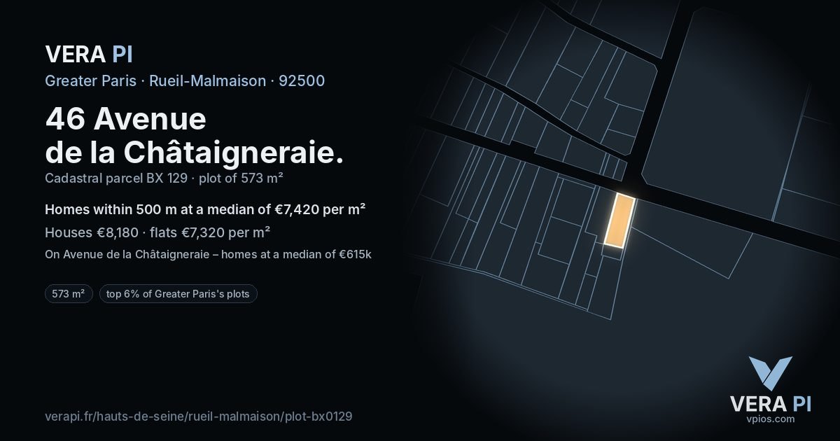 46 Avenue de la Châtaigneraie, Rueil-Malmaison at night – the plot lit, the parcels around coloured by the prices near them