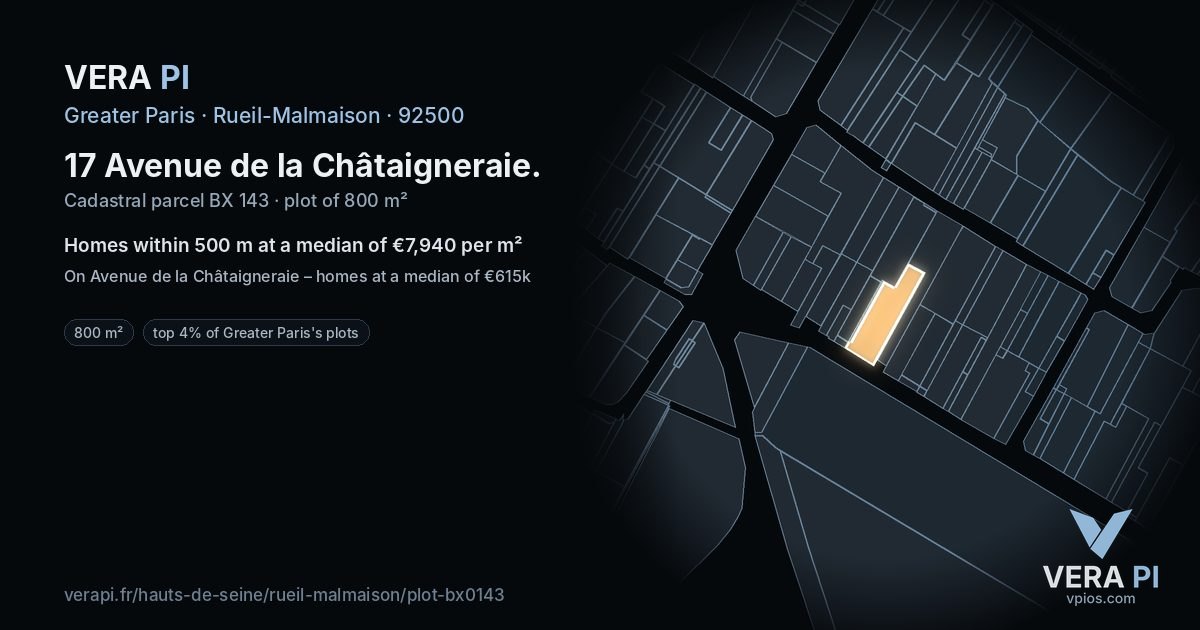 17 Avenue de la Châtaigneraie, Rueil-Malmaison at night – the plot lit, the parcels around coloured by the prices near them