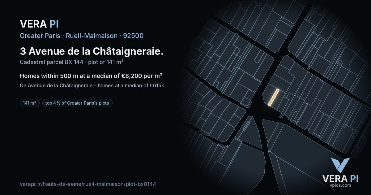 3 Avenue de la Châtaigneraie, Rueil-Malmaison at night – the plot lit, the parcels around coloured by the prices near them