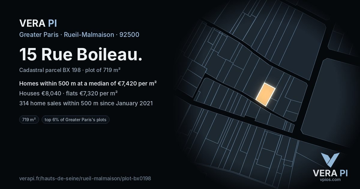 15 Rue Boileau, Rueil-Malmaison at night – the plot lit, the parcels around coloured by the prices near them