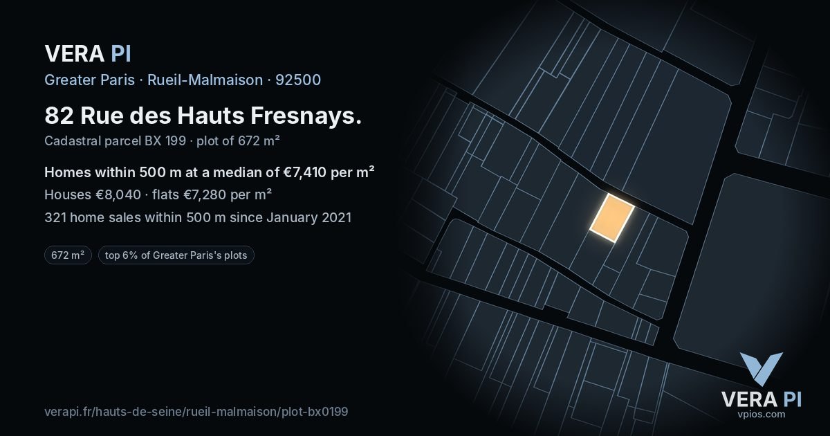 82 Rue des Hauts Fresnays, Rueil-Malmaison at night – the plot lit, the parcels around coloured by the prices near them