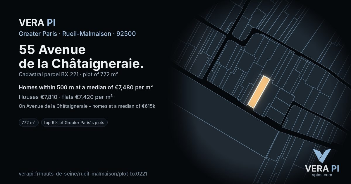 55 Avenue de la Châtaigneraie, Rueil-Malmaison at night – the plot lit, the parcels around coloured by the prices near them