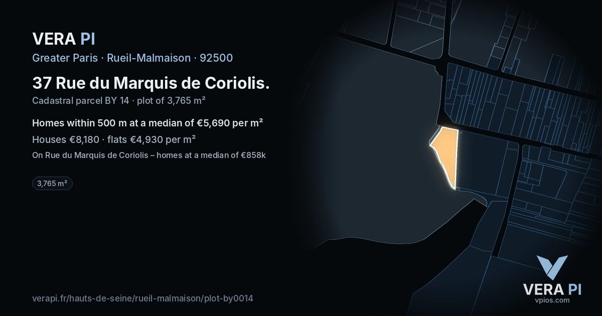 37 Rue du Marquis de Coriolis, Rueil-Malmaison at night – the plot lit, the parcels around coloured by the prices near them