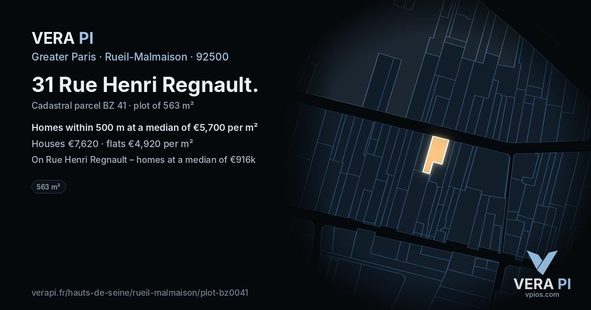 31 Rue Henri Regnault, Rueil-Malmaison at night – the plot lit, the parcels around coloured by the prices near them