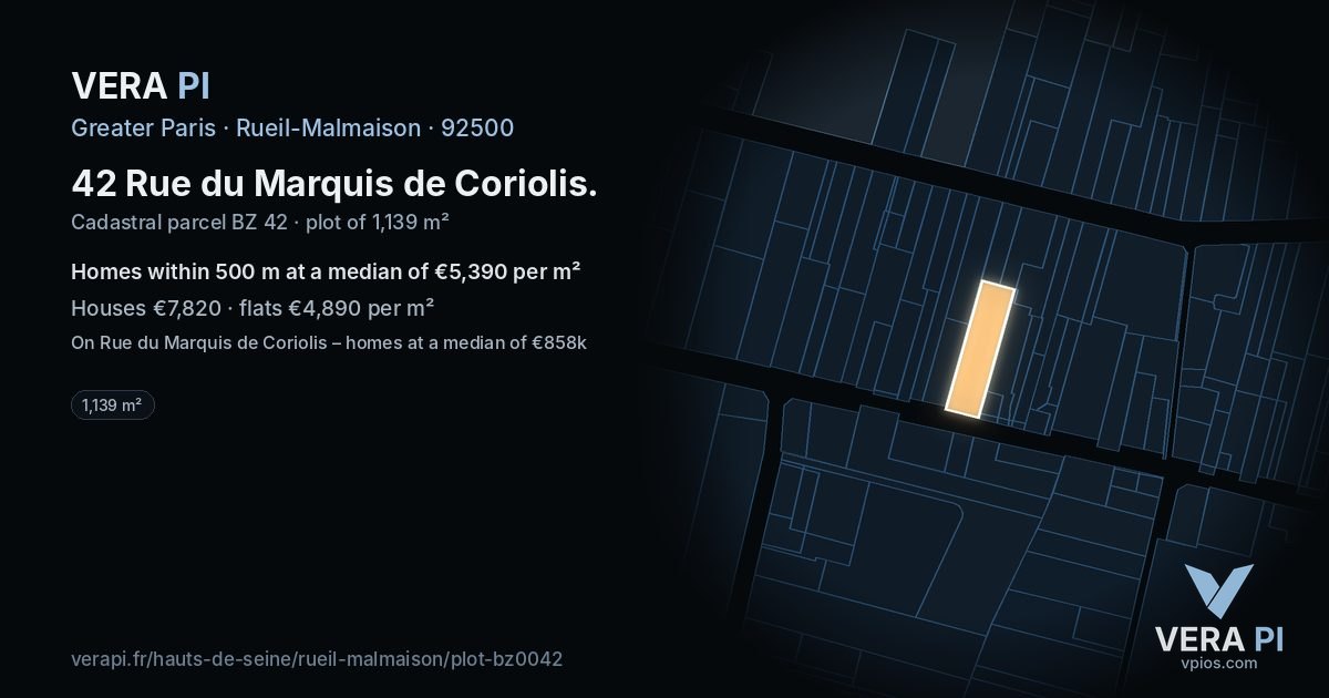 42 Rue du Marquis de Coriolis, Rueil-Malmaison at night – the plot lit, the parcels around coloured by the prices near them