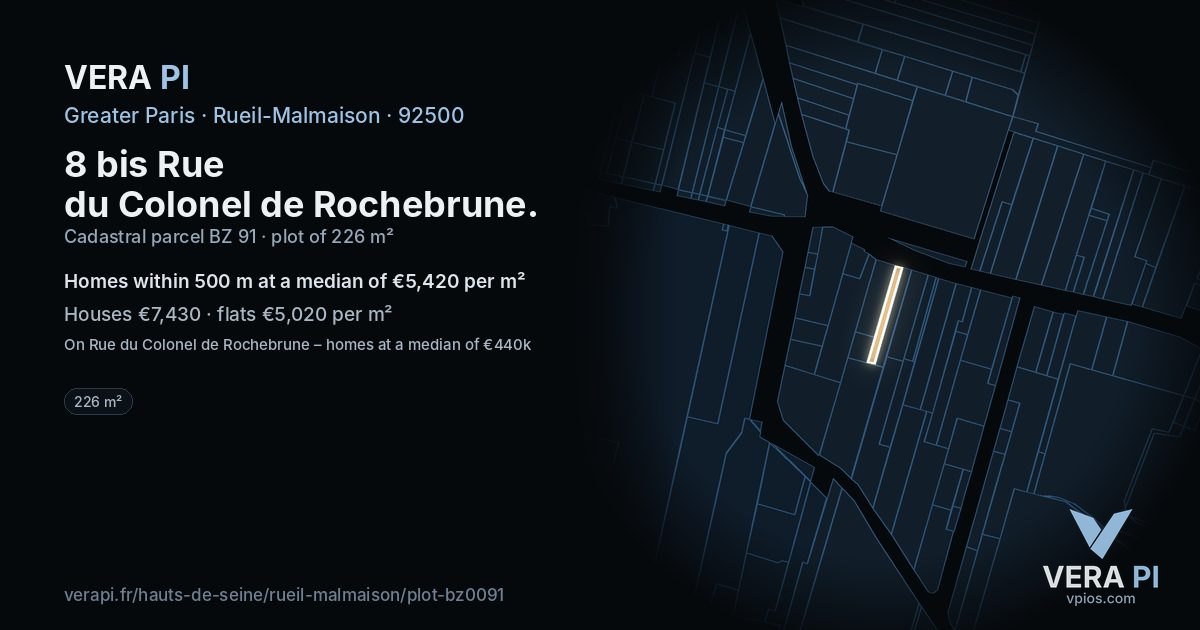 8 bis Rue du Colonel de Rochebrune, Rueil-Malmaison at night – the plot lit, the parcels around coloured by the prices near them