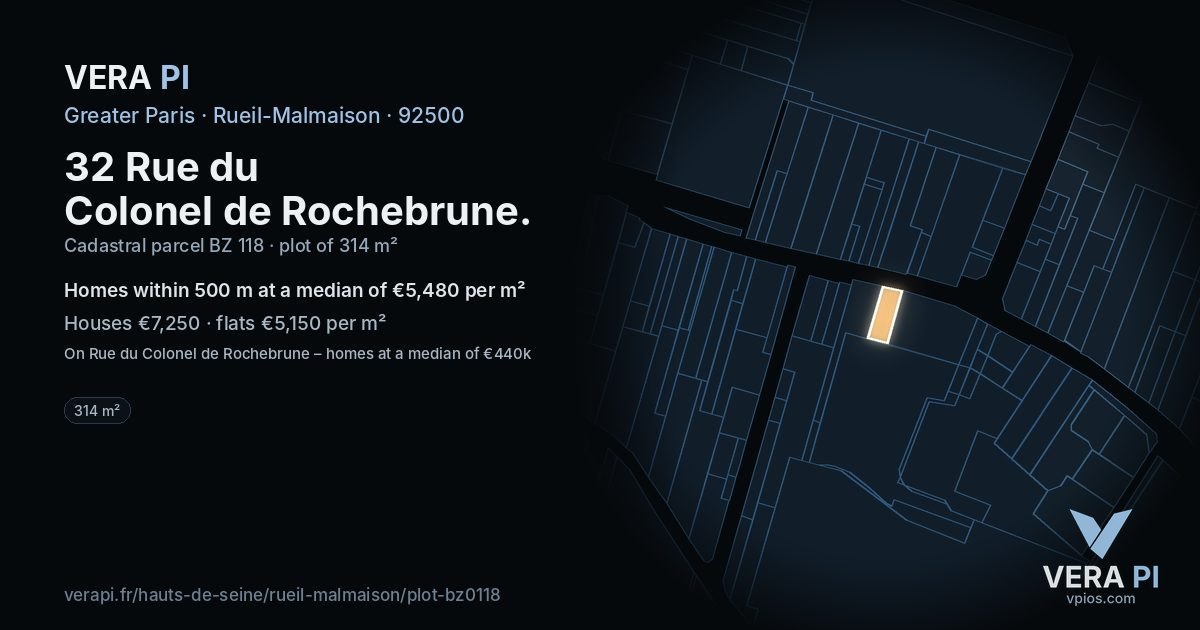 32 Rue du Colonel de Rochebrune, Rueil-Malmaison at night – the plot lit, the parcels around coloured by the prices near them