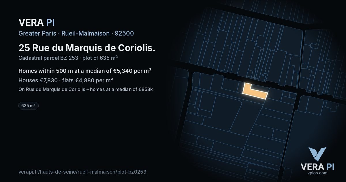 25 Rue du Marquis de Coriolis, Rueil-Malmaison at night – the plot lit, the parcels around coloured by the prices near them