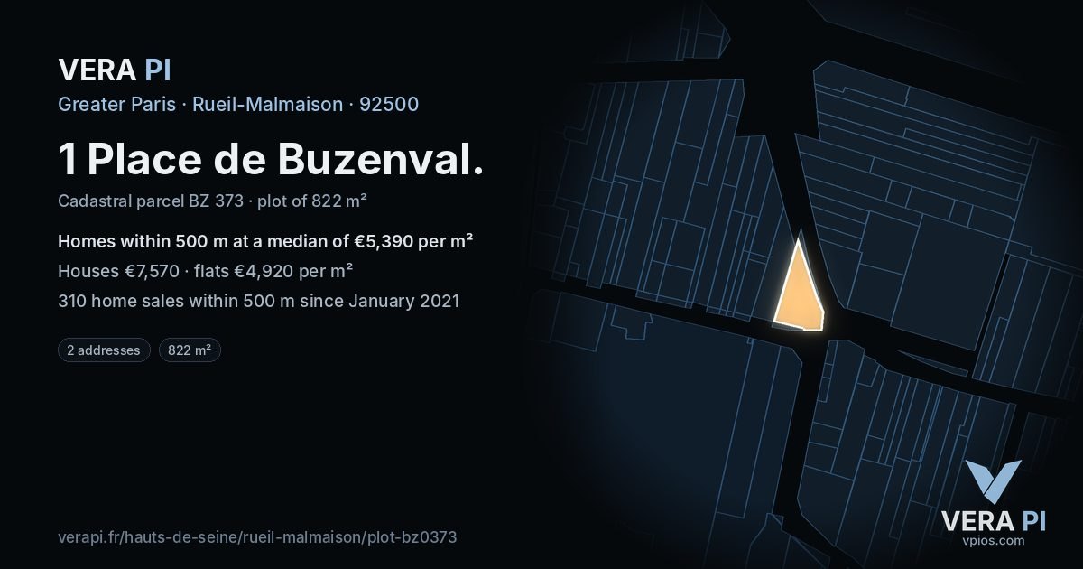 1 Place de Buzenval, Rueil-Malmaison at night – the plot lit, the parcels around coloured by the prices near them