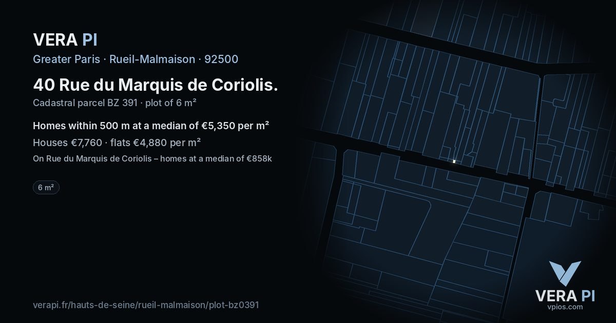 40 Rue du Marquis de Coriolis, Rueil-Malmaison at night – the plot lit, the parcels around coloured by the prices near them