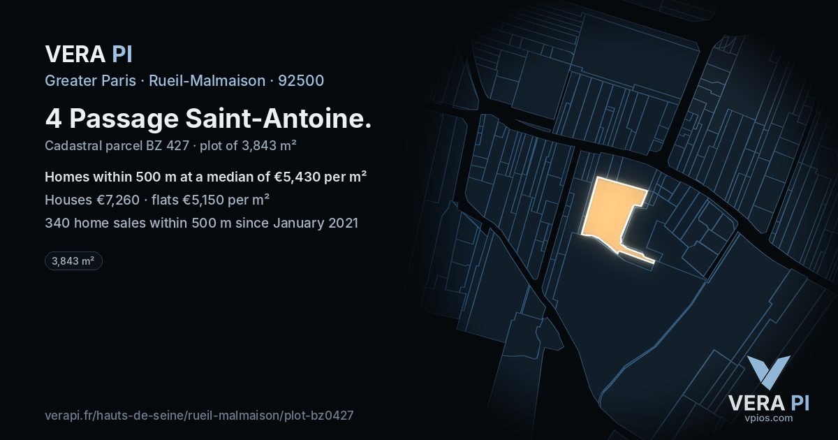 4 Passage Saint-Antoine, Rueil-Malmaison at night – the plot lit, the parcels around coloured by the prices near them