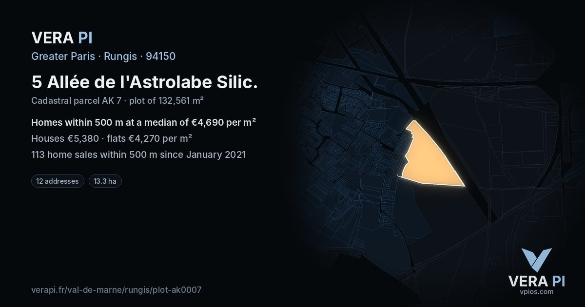 5 Allée de l'Astrolabe Silic, Rungis at night – the plot lit, the parcels around coloured by the prices near them
