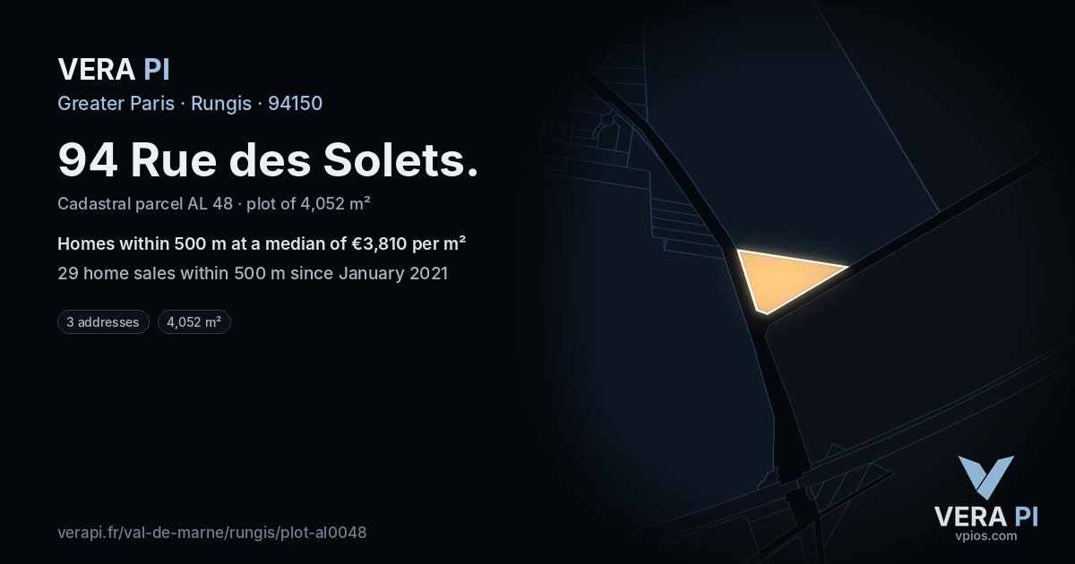 94 Rue des Solets, Rungis at night – the plot lit, the parcels around coloured by the prices near them