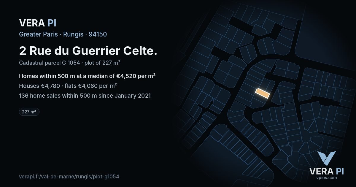 2 Rue du Guerrier Celte, Rungis at night – the plot lit, the parcels around coloured by the prices near them