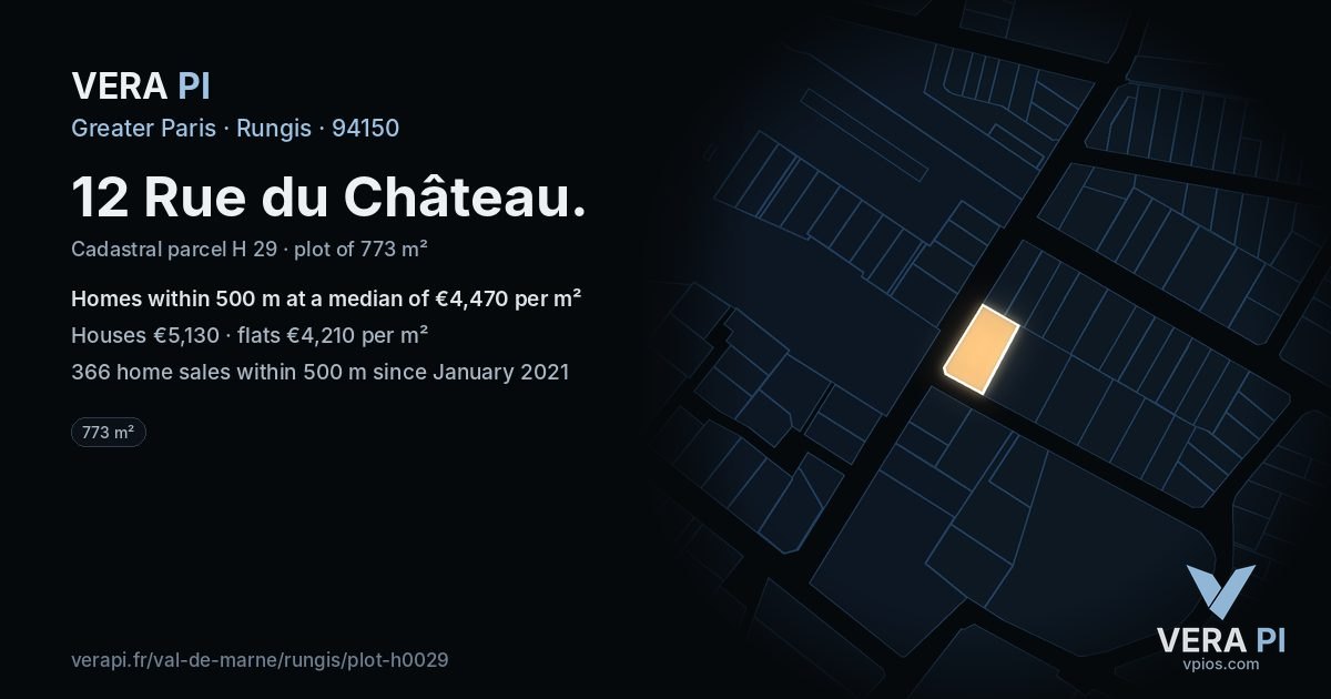 12 Rue du Château, Rungis at night – the plot lit, the parcels around coloured by the prices near them