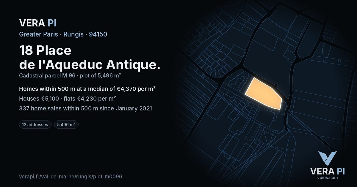 18 Place de l'Aqueduc Antique, Rungis at night – the plot lit, the parcels around coloured by the prices near them