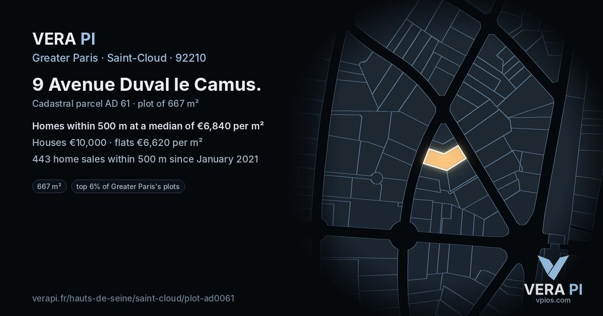 9 Avenue Duval le Camus, Saint-Cloud at night – the plot lit, the parcels around coloured by the prices near them