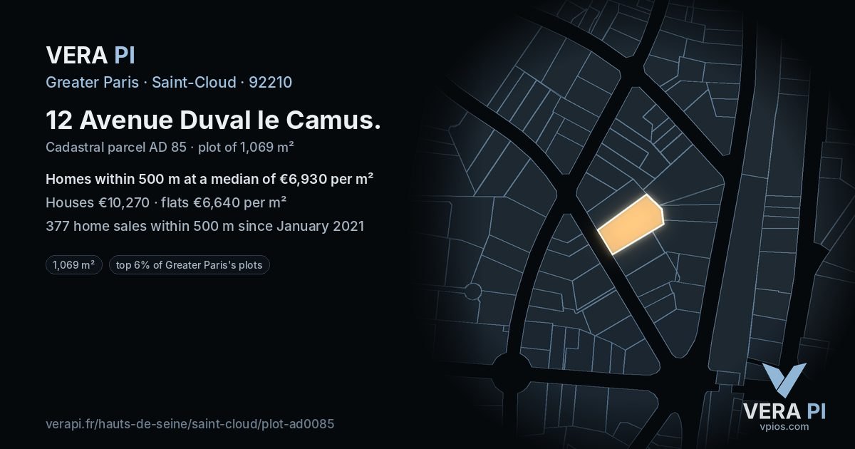 12 Avenue Duval le Camus, Saint-Cloud at night – the plot lit, the parcels around coloured by the prices near them