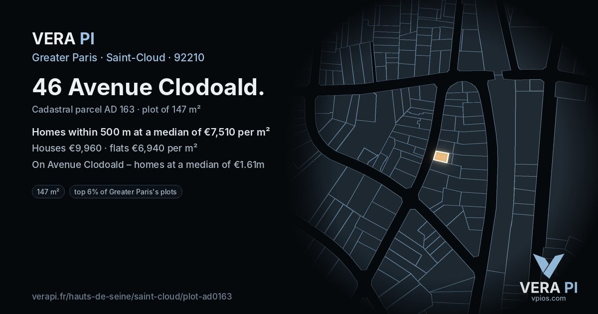 46 Avenue Clodoald, Saint-Cloud at night – the plot lit, the parcels around coloured by the prices near them