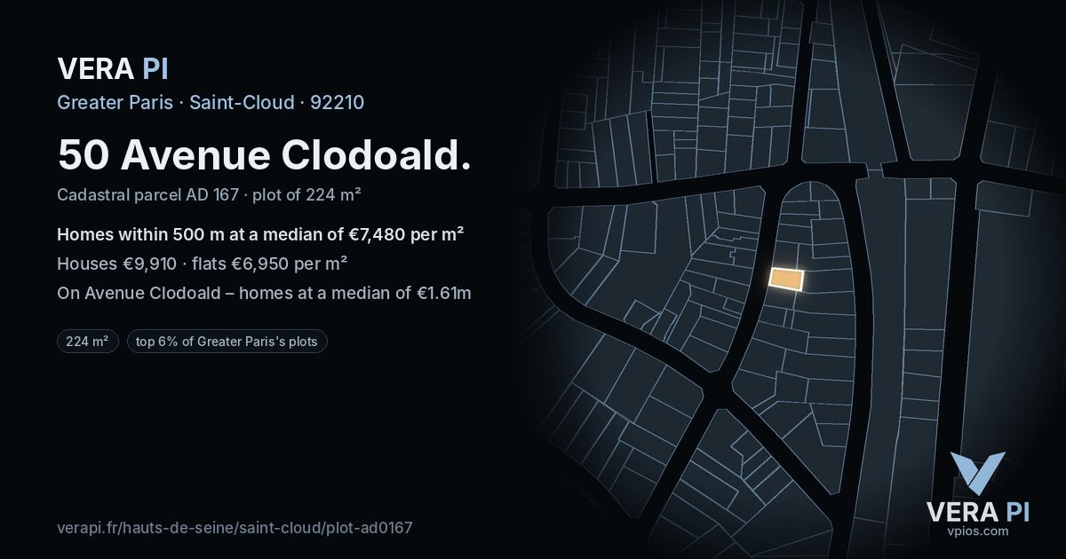 50 Avenue Clodoald, Saint-Cloud at night – the plot lit, the parcels around coloured by the prices near them