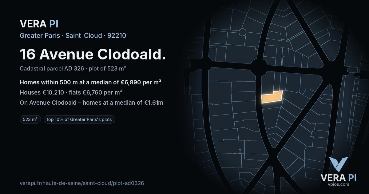 16 Avenue Clodoald, Saint-Cloud at night – the plot lit, the parcels around coloured by the prices near them