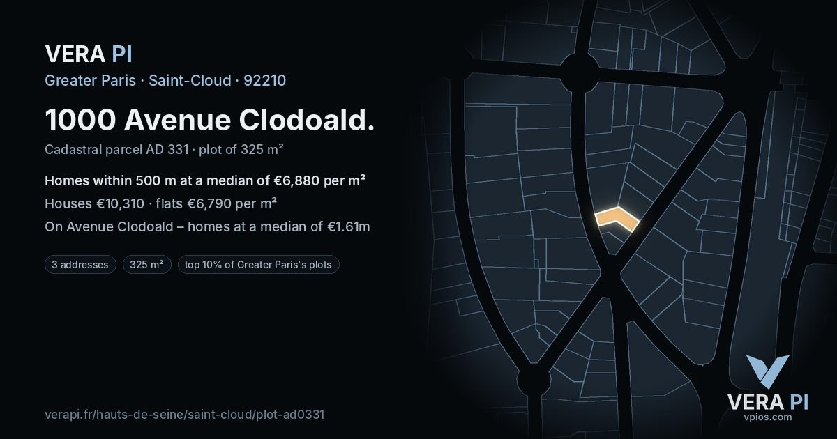 1000 Avenue Clodoald, Saint-Cloud at night – the plot lit, the parcels around coloured by the prices near them