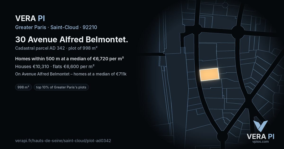 30 Avenue Alfred Belmontet, Saint-Cloud at night – the plot lit, the parcels around coloured by the prices near them