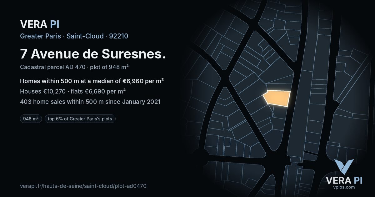 7 Avenue de Suresnes, Saint-Cloud at night – the plot lit, the parcels around coloured by the prices near them