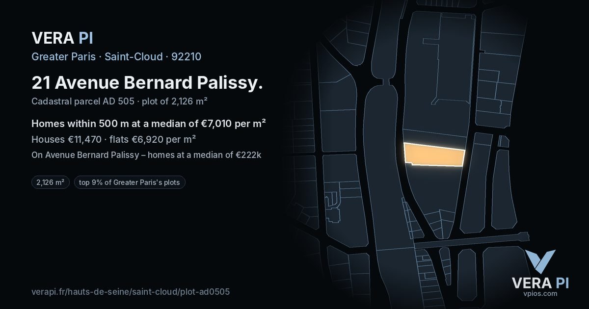 21 Avenue Bernard Palissy, Saint-Cloud at night – the plot lit, the parcels around coloured by the prices near them