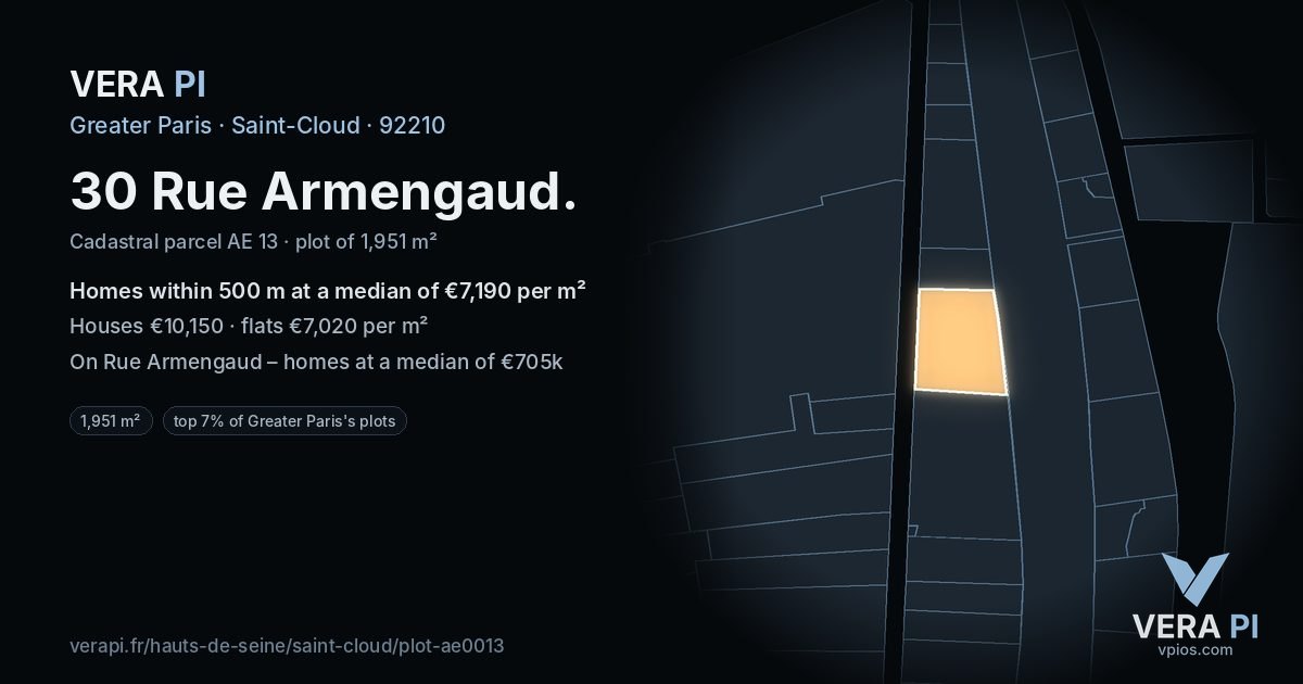 30 Rue Armengaud, Saint-Cloud at night – the plot lit, the parcels around coloured by the prices near them
