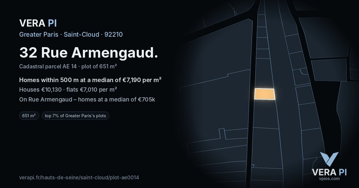 32 Rue Armengaud, Saint-Cloud at night – the plot lit, the parcels around coloured by the prices near them
