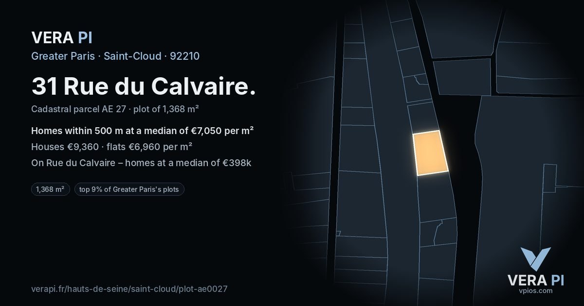 31 Rue du Calvaire, Saint-Cloud at night – the plot lit, the parcels around coloured by the prices near them