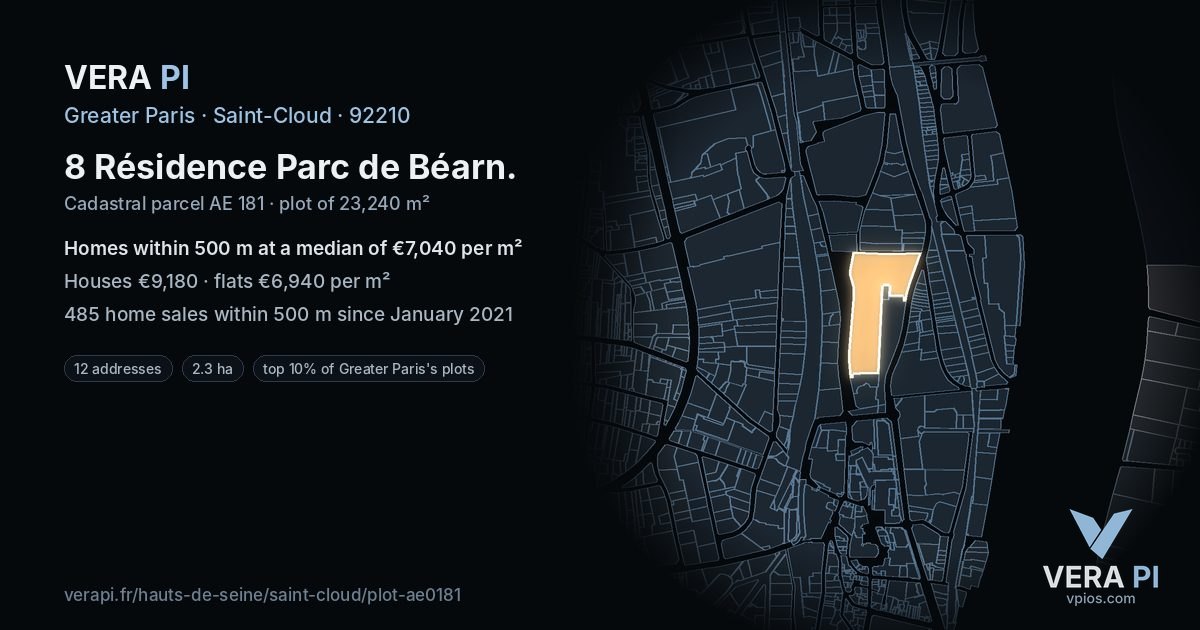 8 Résidence Parc de Béarn, Saint-Cloud at night – the plot lit, the parcels around coloured by the prices near them