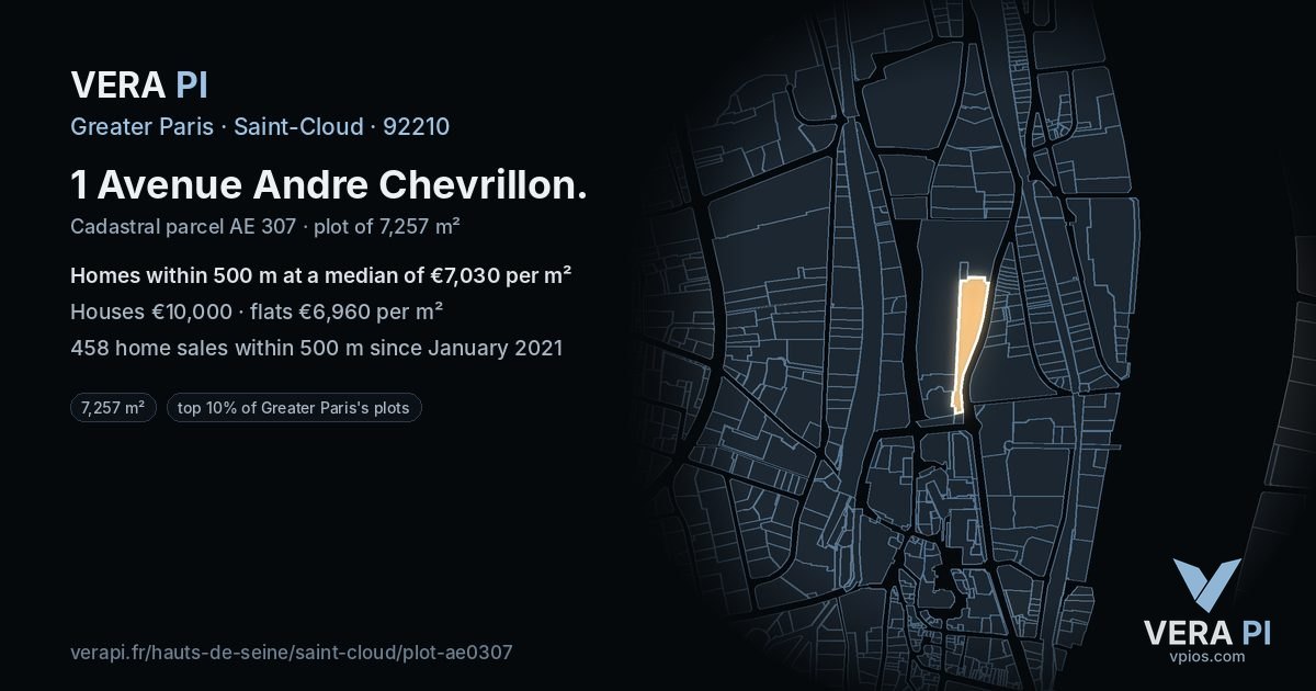 1 Avenue Andre Chevrillon, Saint-Cloud at night – the plot lit, the parcels around coloured by the prices near them