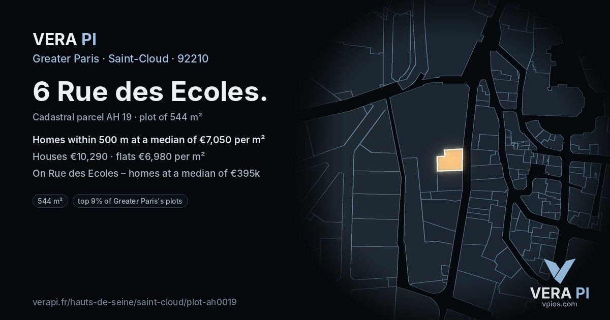 6 Rue des Ecoles, Saint-Cloud at night – the plot lit, the parcels around coloured by the prices near them