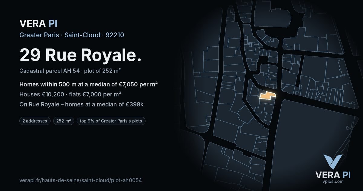 29 Rue Royale, Saint-Cloud at night – the plot lit, the parcels around coloured by the prices near them