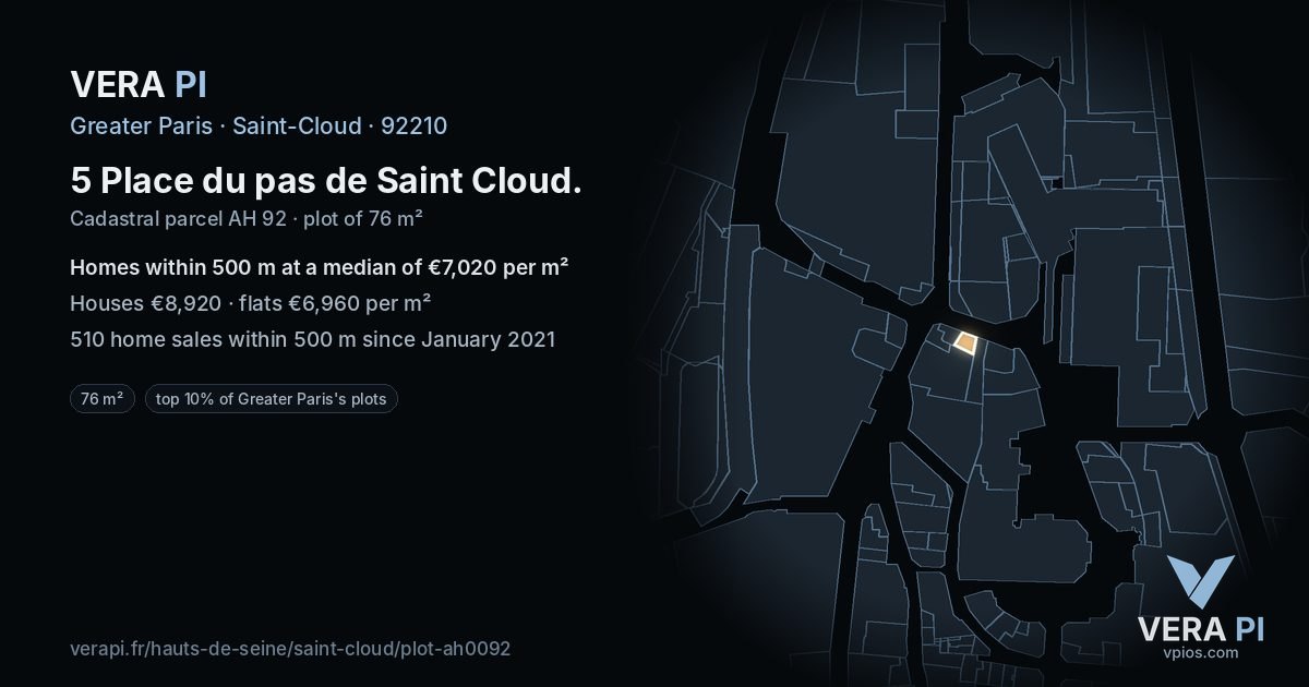5 Place du pas de Saint Cloud, Saint-Cloud at night – the plot lit, the parcels around coloured by the prices near them