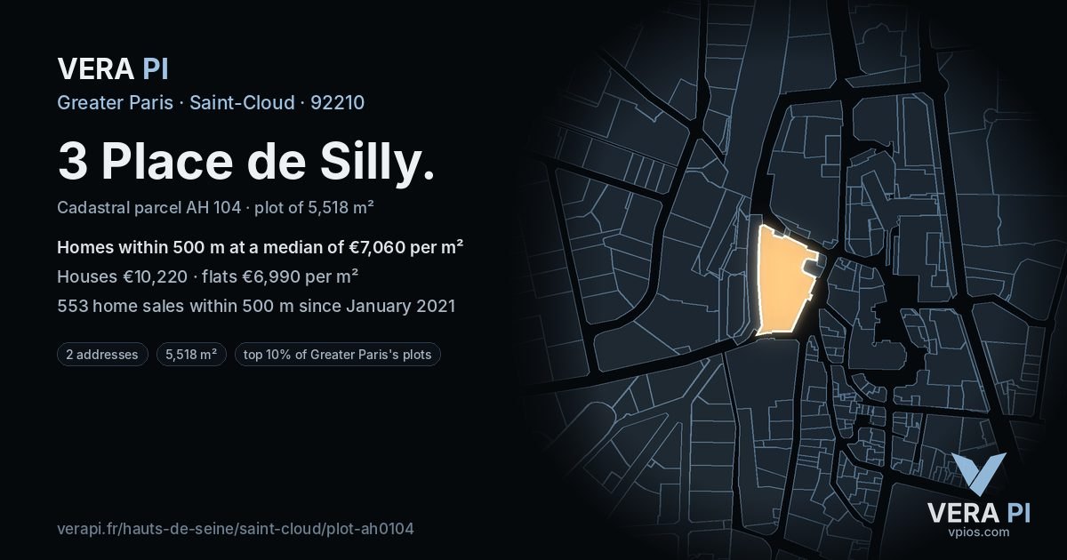 3 Place de Silly, Saint-Cloud at night – the plot lit, the parcels around coloured by the prices near them