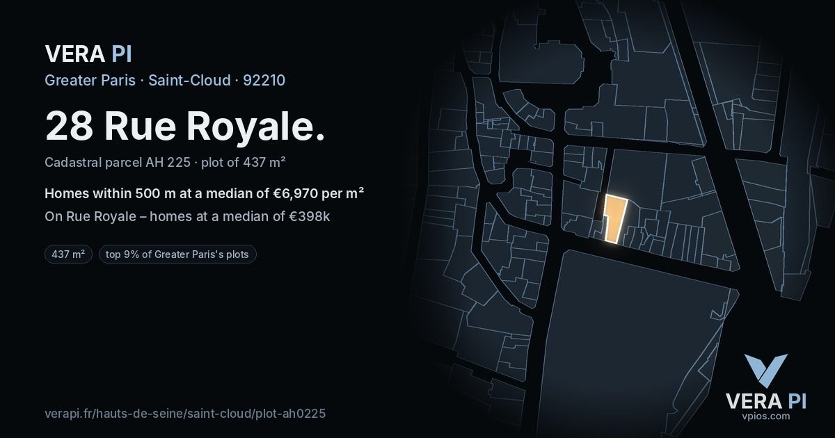 28 Rue Royale, Saint-Cloud at night – the plot lit, the parcels around coloured by the prices near them