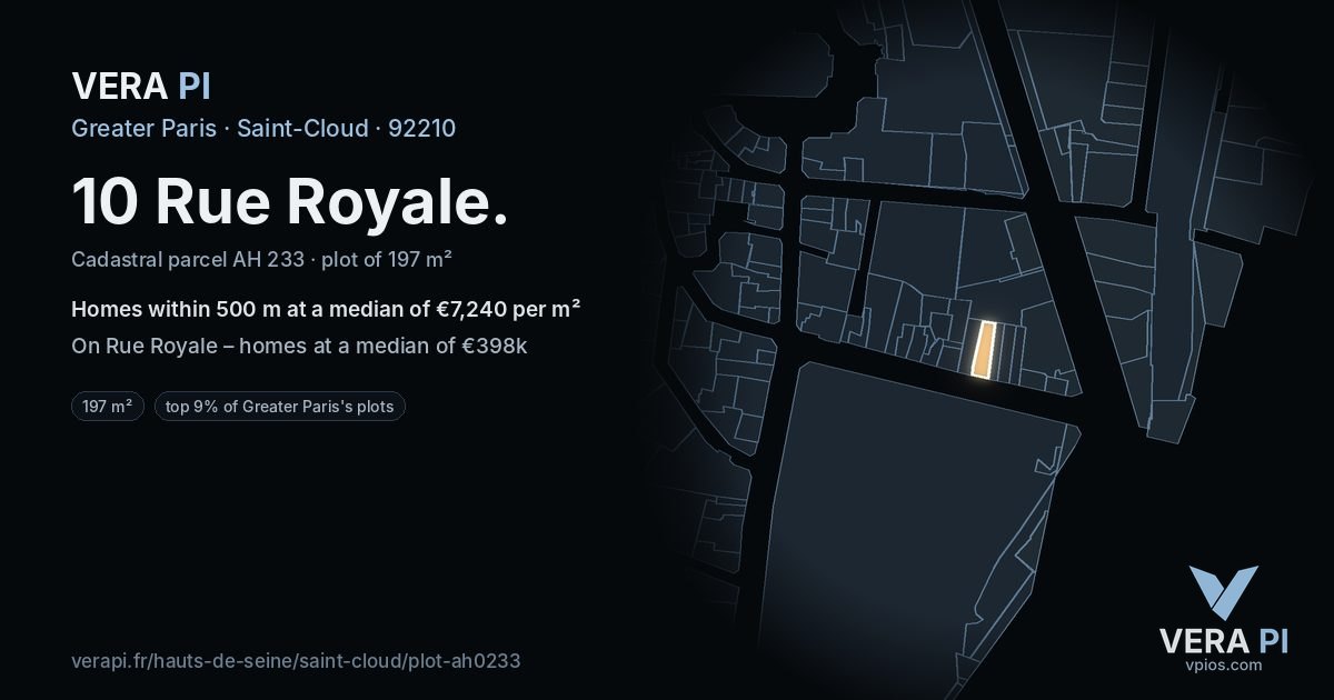 10 Rue Royale, Saint-Cloud at night – the plot lit, the parcels around coloured by the prices near them