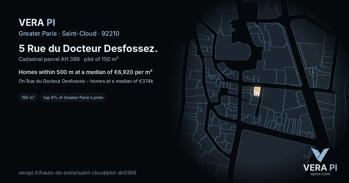 5 Rue du Docteur Desfossez, Saint-Cloud at night – the plot lit, the parcels around coloured by the prices near them