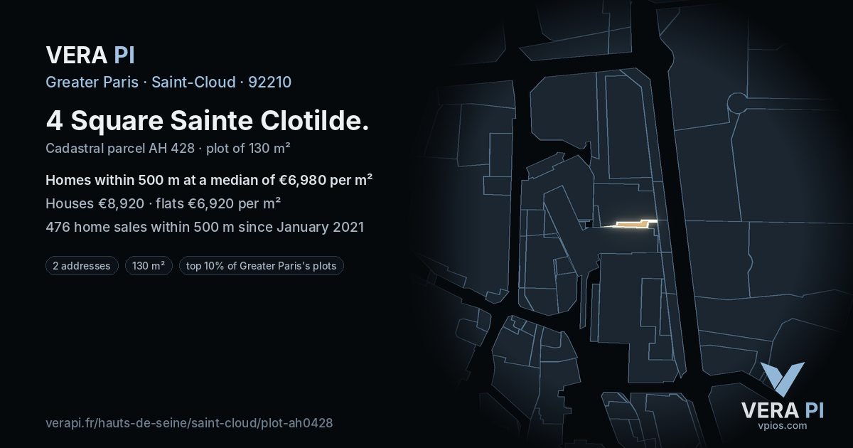4 Square Sainte Clotilde, Saint-Cloud at night – the plot lit, the parcels around coloured by the prices near them