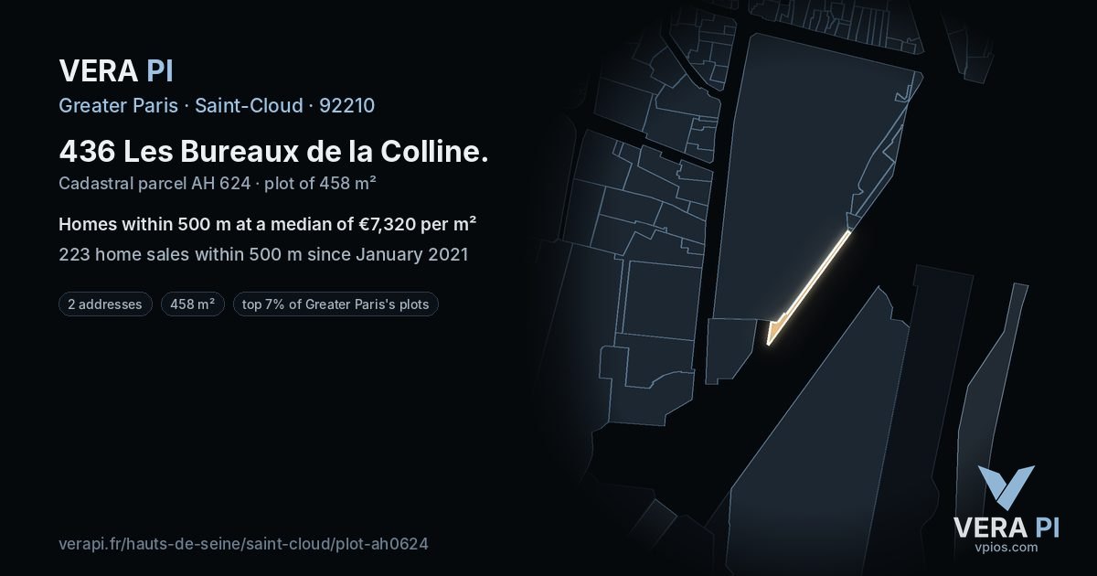 436 Les Bureaux de la Colline, Saint-Cloud at night – the plot lit, the parcels around coloured by the prices near them