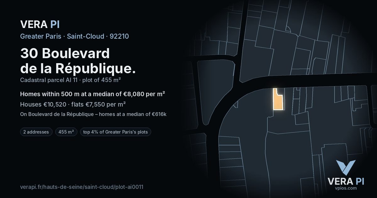 30 Boulevard de la République, Saint-Cloud at night – the plot lit, the parcels around coloured by the prices near them
